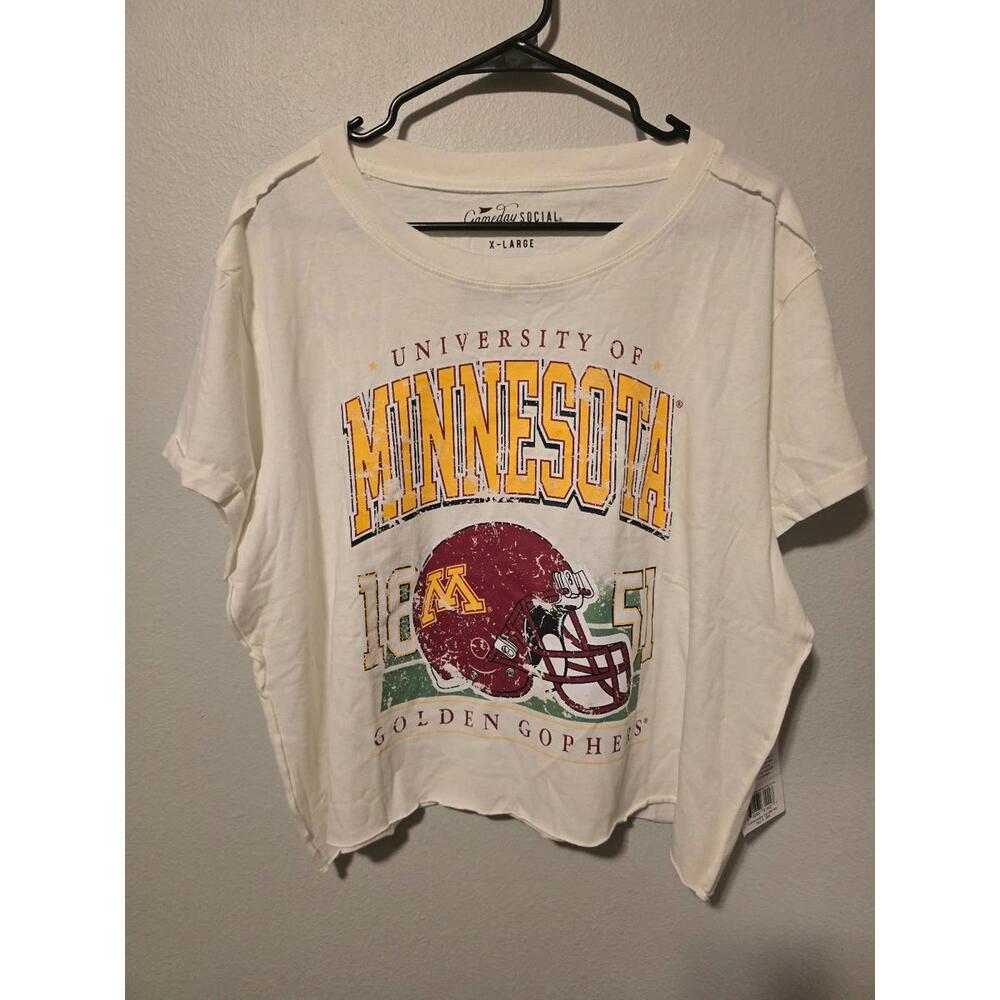 GDS University of Minnesota Football Women’s Crop Cream NWT Tee (XL)